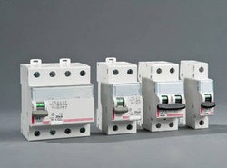 SƠ LƯỢC VỀ CB - CIRCUIT BREAKER 